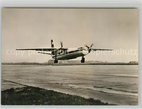 AK / Ansichtskarte Flugzeuge_Zivil Interflug Turboprop AN 24  Flugzeuge Zivil