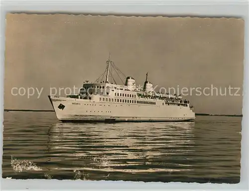 AK / Ansichtskarte Schiffe_Ships_Navires Faehrschiff Sassnitz Schiffe_Ships_Navires