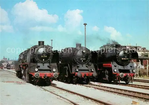 AK / Ansichtskarte Lokomotive Fahrzeugausstellung Bahnhof Radebeul Ost Lokomotive