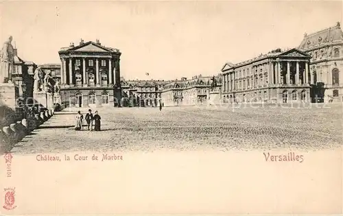 AK / Ansichtskarte Versailles_Yvelines Chateau la Cour de Marbre Versailles_Yvelines