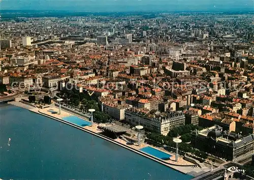 AK / Ansichtskarte Lyon_France Fliegeraufnahme Quai Claude Bernard Lyon France