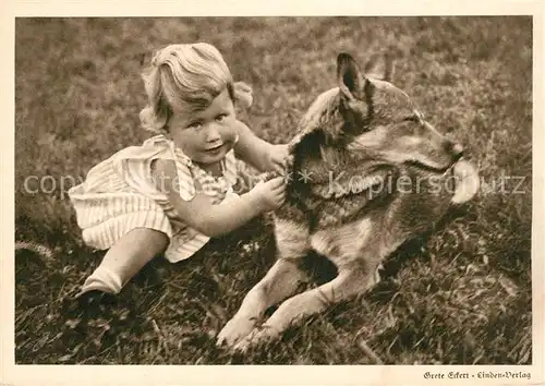 AK / Ansichtskarte Schaeferhunde Kind Grete Eckert Linden Verlag  Schaeferhunde