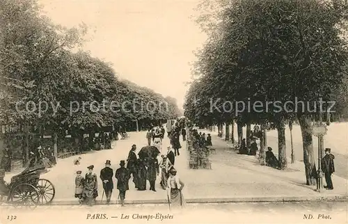 AK / Ansichtskarte Paris Les Champs Elysees Paris