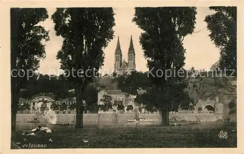AK / Ansichtskarte Vysehrad Park Kirche Vysehrad