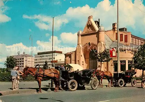 AK / Ansichtskarte Kuopio Markthalle Droschken Kuopio