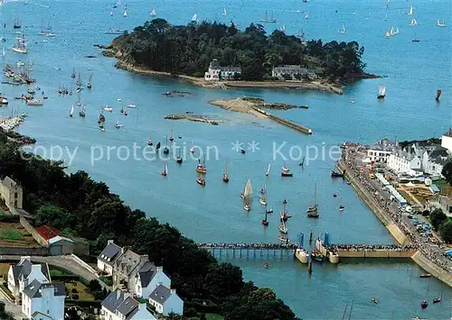 AK / Ansichtskarte Douarnenez Entree bassin du Port Rhu Tristan Douarnenez