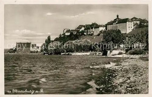 AK / Ansichtskarte Meersburg_Bodensee Uferpartie am See Blick zum Schloss Meersburg Bodensee