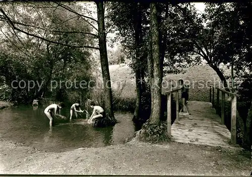 AK / Ansichtskarte Deisendorf Kinderheim Holzbruecke Partie am Bach Deisendorf