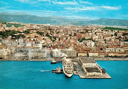 AK / Ansichtskarte Trieste Rive e Stazione Marittima Vista Aerea Fliegeraufnahme Trieste