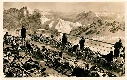 AK / Ansichtskarte Garmisch Partenkirchen Terrasse Hotel Schneefernerhaus Zugspitzplateau Alpenpanorama Fernsicht Garmisch Partenkirchen