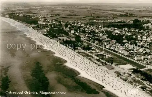 AK / Ansichtskarte Groemitz_Ostseebad Fliegeraufnahme Groemitz_Ostseebad