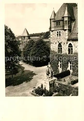 AK / Ansichtskarte Burg_Wupper Schloss Burg Diebsturm Palas und Standbild Engelbert II Burg Wupper