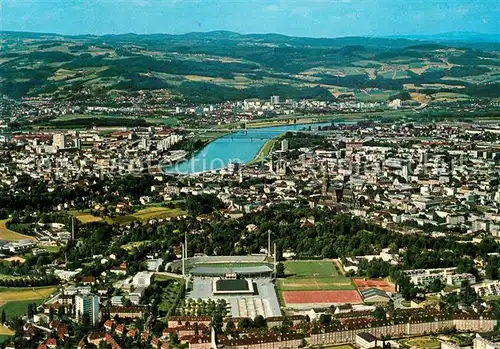 AK / Ansichtskarte Linz_Donau Fliegeraufnahme Stadion mit Sporthalle Linz_Donau