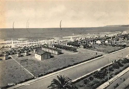 AK / Ansichtskarte Forte_dei_Marmi Strand Forte_dei_Marmi