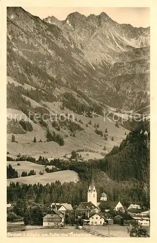 AK / Ansichtskarte Fischen_Allgaeu Ortsansicht mit Kirche Blick zum Nebelhorn Allgaeuer Alpen Fischen Allgaeu