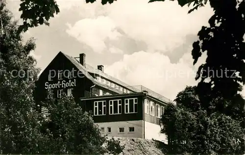 AK / Ansichtskarte Klingenthal_Vogtland Aschberg HO Sporthotel Waldgut Klingenthal_Vogtland