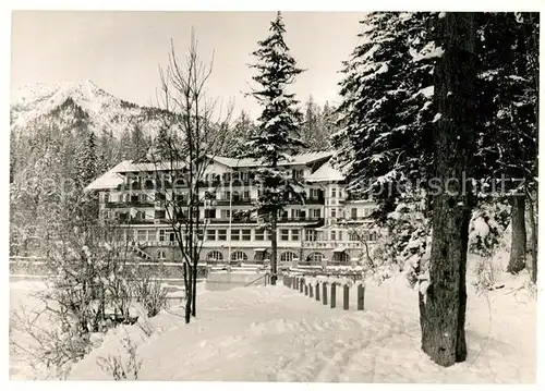 AK / Ansichtskarte Grainau Hotel im Schnee Grainau
