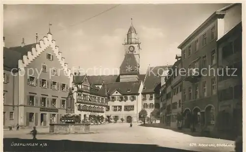 AK / Ansichtskarte ueberlingen_Bodensee Hofstatt Brunnen Muensterkirche ueberlingen Bodensee