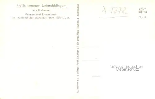AK / Ansichtskarte Unteruhldingen Freilichtmuseum Maenner  und Frauentracht Unteruhldingen