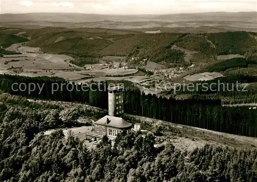 AK / Ansichtskarte Kirchhundem Fliegeraufnahme Aussichtsturm Hohe Bracht Kirchhundem