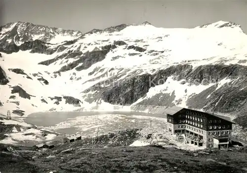 AK / Ansichtskarte Rudolfshuette mit Kaiser Baerenkogel Granatspitze Sonnblick Rudolfshuette