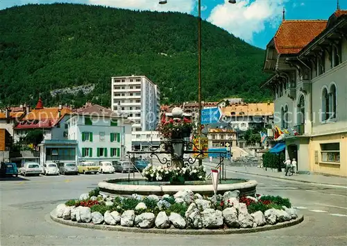 AK / Ansichtskarte Vallorbe Place du Pont Fontaine Vallorbe