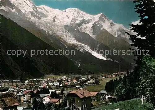 AK / Ansichtskarte Chamonix Vue generale et Massif du Mont Blanc Chamonix