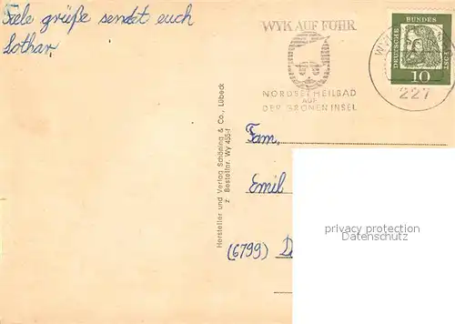 AK / Ansichtskarte Wyk_Foehr Strand Hafen Fischkutter Sonnenuntergang Faehre Segelboot Krebs Wappen Foehr