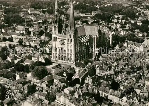 AK / Ansichtskarte Chartres_Eure_et_Loir Fliegeraufnahme Cathedrale Chartres_Eure_et_Loir
