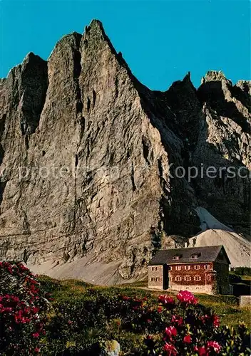 AK / Ansichtskarte Falkenhuette im Karwendelgebirge mit Lalidererspitze Falkenhuette