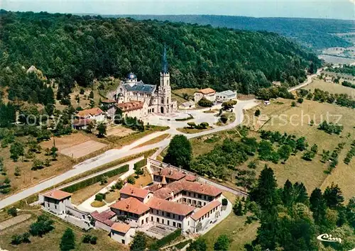 AK / Ansichtskarte Domremy la Pucelle_Vosges Vue aerienne Basilique Nationale de Ste Jeanne dArc Le Carmel Domremy la Pucelle_Vosges