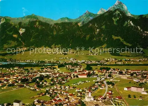 AK / Ansichtskarte Reutte_Tirol Fliegeraufnahme mit Hahnenkamm Titzl Schneid und Gehrenspitze Reutte Tirol