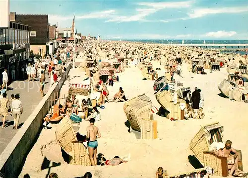 AK / Ansichtskarte Groemitz_Ostseebad Strand und Promenade Groemitz_Ostseebad