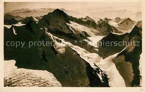 AK / Ansichtskarte Finsteraarhorn Fliegeraufnahme mit Gruenhornluecke Finsteraarhorn