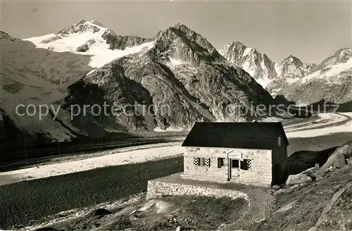 AK / Ansichtskarte Lauteraarhuette mit Scheuchzerhorn und Finsteraarhorn 