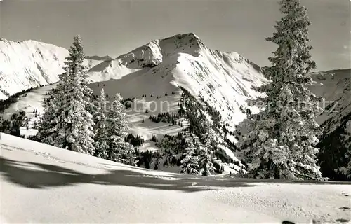 AK / Ansichtskarte Saanenmoeser_Hornberg mit Gifferhorn Saanenmoeser Hornberg