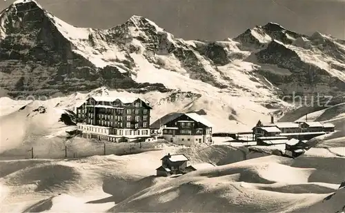 AK / Ansichtskarte Kleine_Scheidegg_Interlaken Berghotels Restaurant Bergstation mit Eiger Moench und Jungfrau Berner Alpen Kleine_Scheidegg