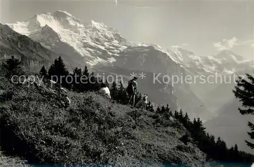 AK / Ansichtskarte Wengen_BE Wanderung in den Bergen Jungfrau Breithorn Berner Alpen Wengen_BE