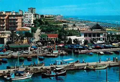 AK / Ansichtskarte Cervia Porto Canale e spiaggia Kanalhafen und Strand Cervia
