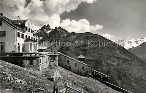 AK / Ansichtskarte Muottas_Muragl Kulm mit Schafberg und Piz Palue Berghotel Bergbahn Alpenpanorama Muottas Muragl