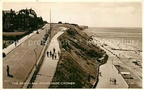 AK / Ansichtskarte Cromer Beach and promenade Cromer