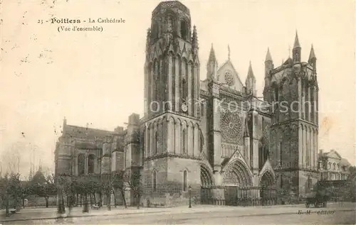 AK / Ansichtskarte Poitiers_Vienne La Cathedrale Kathedrale Poitiers Vienne