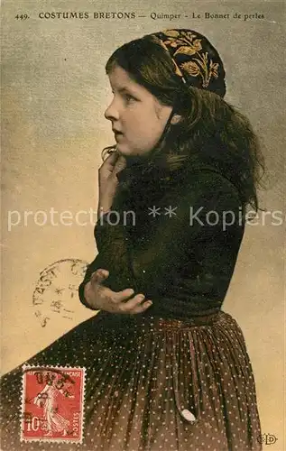 AK / Ansichtskarte Quimper Costumes Bretons Le Bonnet de perles Quimper