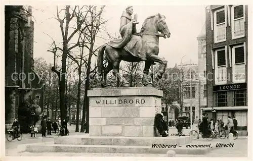 AK / Ansichtskarte Utrecht Willibrord Monument Reiterstandbild Utrecht