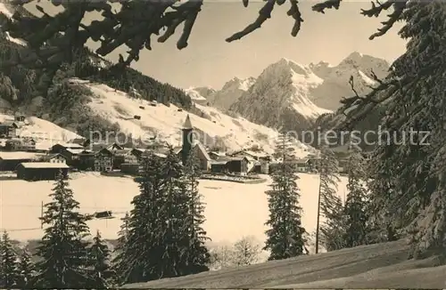 AK / Ansichtskarte Klosters_GR mit Silvrettagruppe Klosters_GR