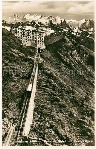 AK / Ansichtskarte Stanserhorn Bahn und Hotel mit Berneralpen Stanserhorn