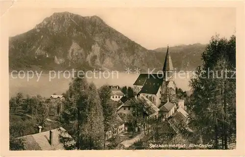 AK / Ansichtskarte Altmuenster_Salzkammergut Ortsansicht mit Kirche Blick ueber den Traunsee Altmuenster_Salzkammergut