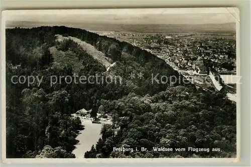 AK / Ansichtskarte Freiburg_Breisgau Fliegeraufnahme mit Waldsee Freiburg Breisgau