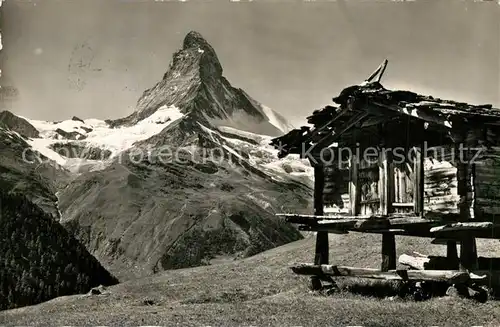 AK / Ansichtskarte Zermatt_VS Matterhorn mit Holzschober Zermatt_VS