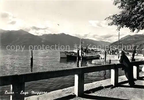 AK / Ansichtskarte Luino_Lago Maggiore Uferpartie am See Anleger Fahrgastschiff Luino_Lago Maggiore